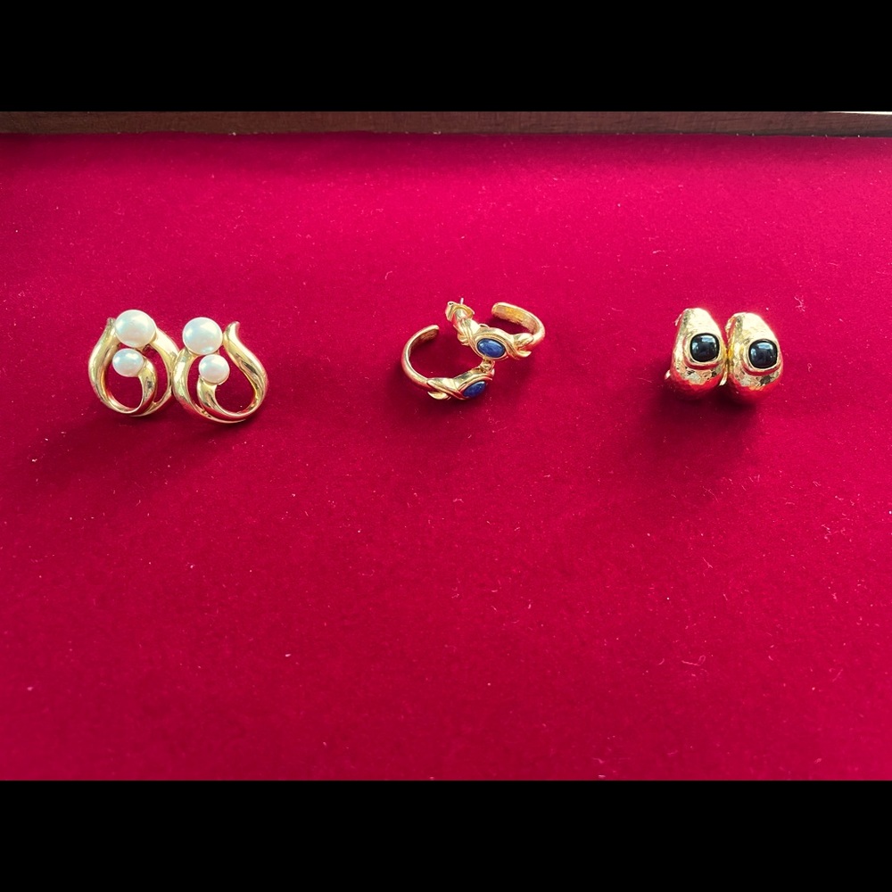 Mixed lot vintage clip-on and post-back earrings